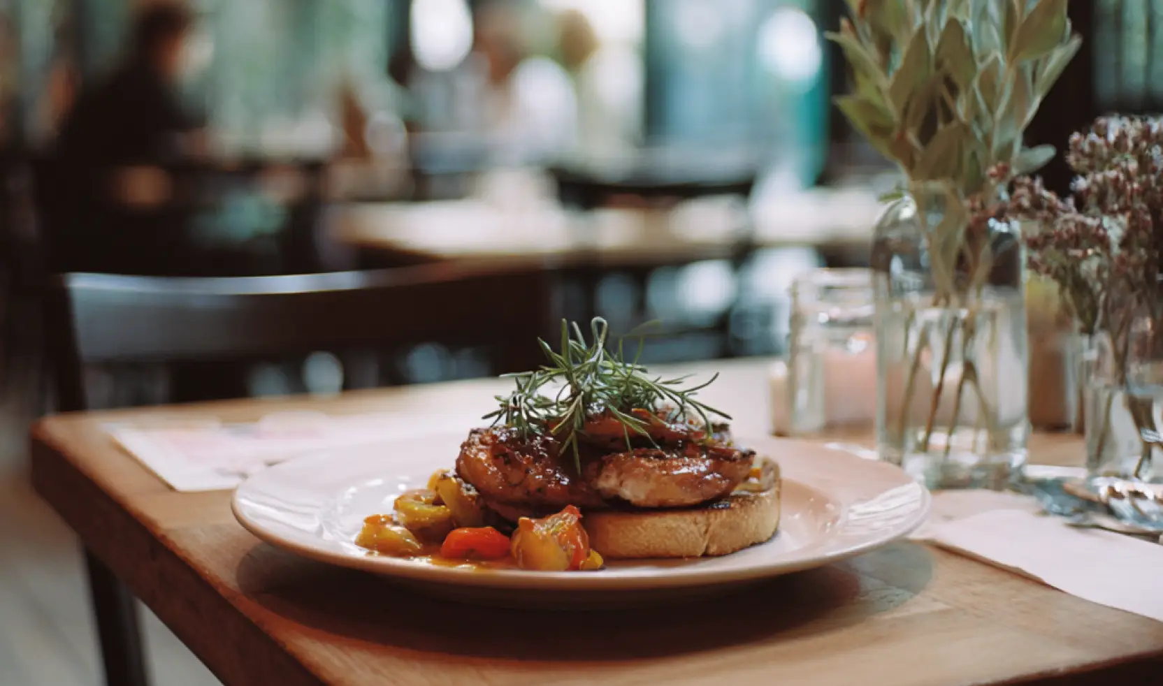Vue de la salle du restaurant