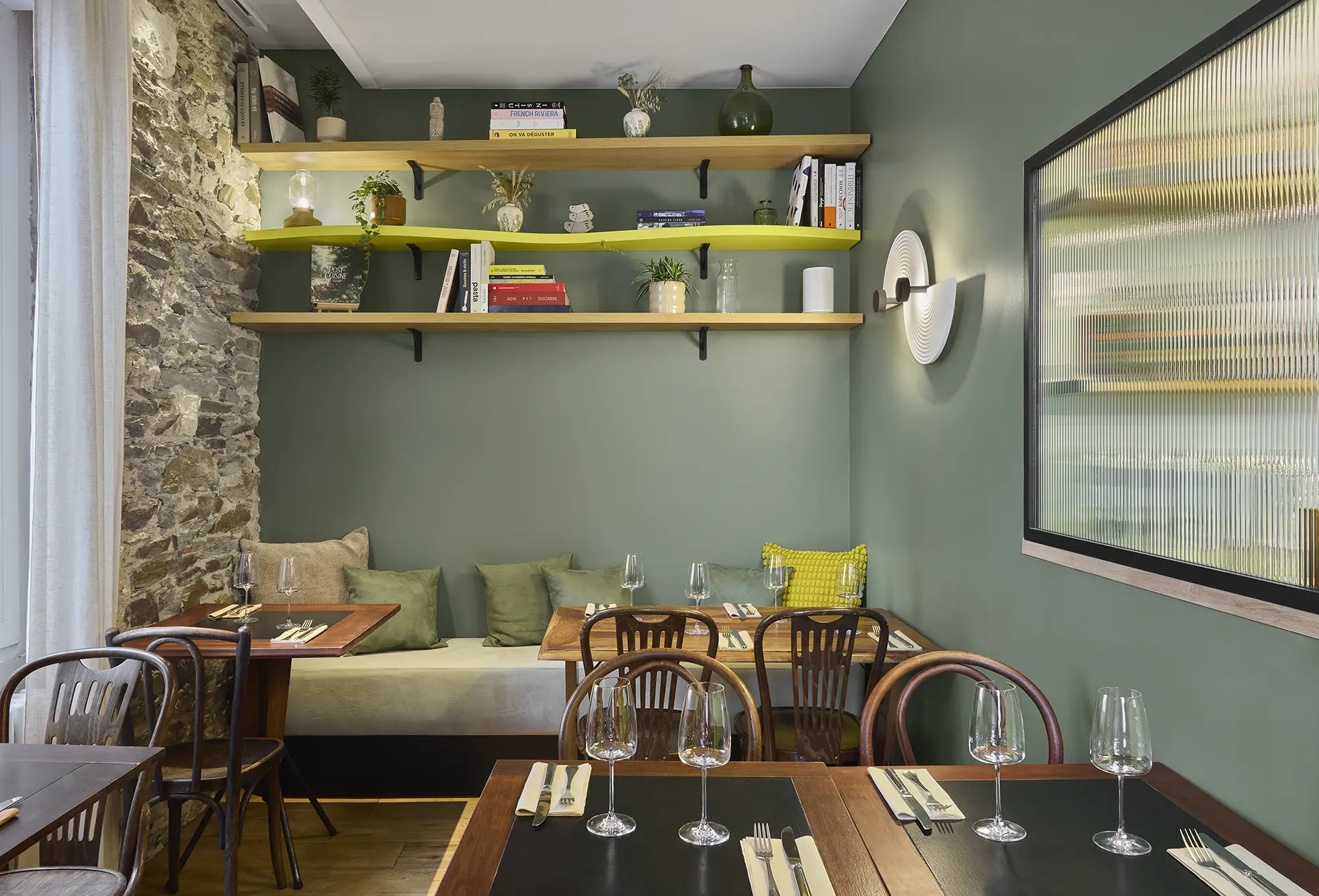 Vue de la salle du restaurant